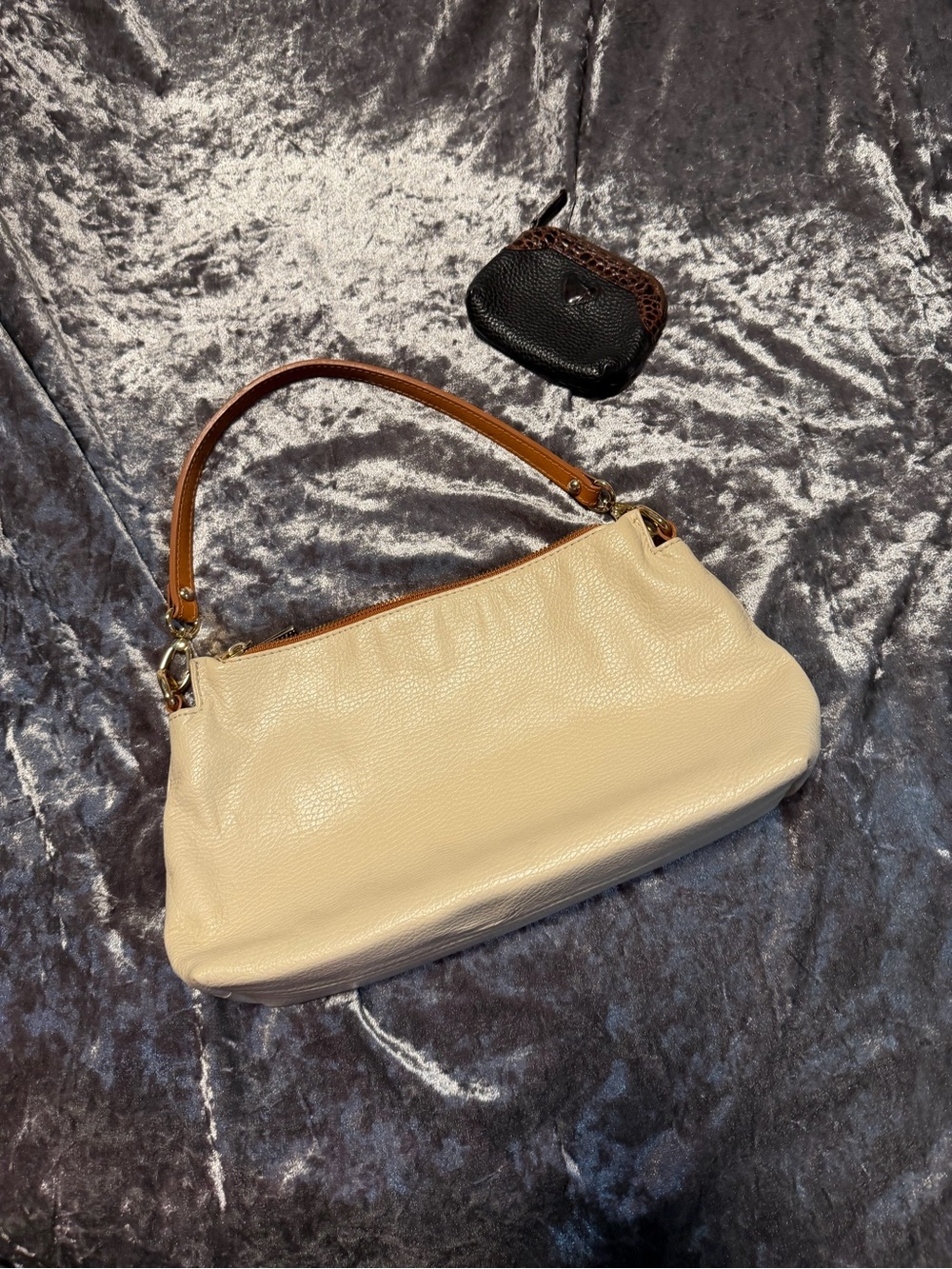 Bundle Valentina shoulder bag with Brighton coin wallet